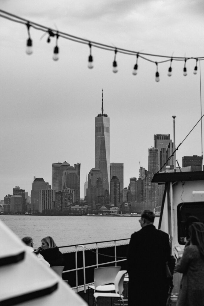 New Yorgis asuv Maailma Kaubanduskeskus ehk World Trade Center, vaadatuna praamilt.