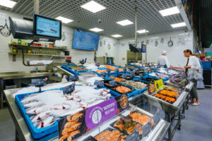 Värskete kalatoodete ja mereandide lett Promo Cash&Carry kaupluses Tartus