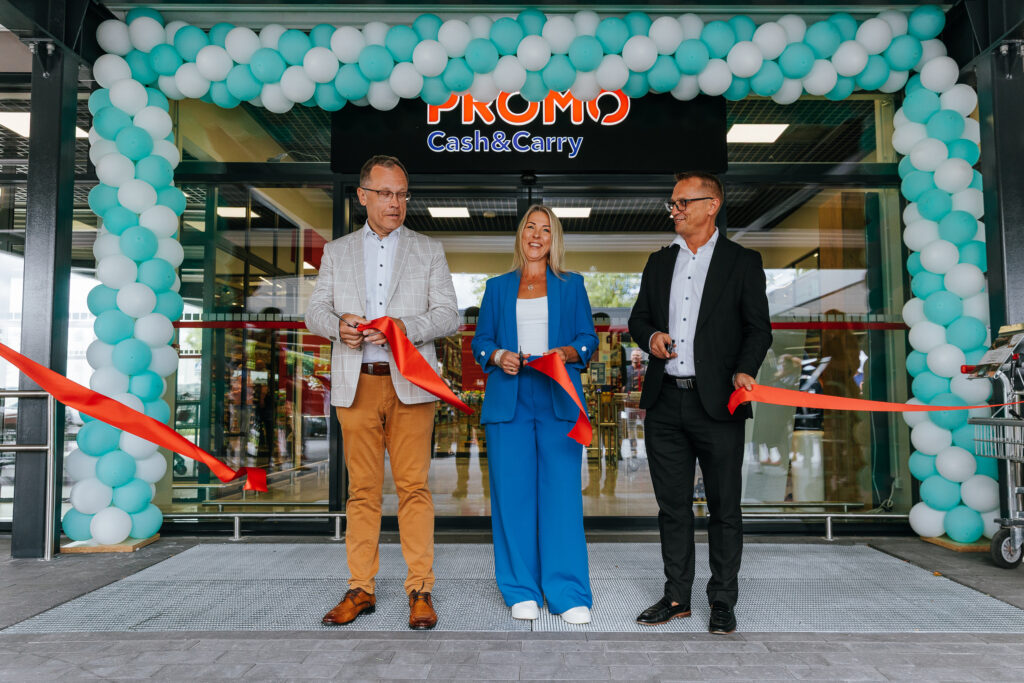 Promo Cash&Carry uue kauplusehoone avamine Tartus, lindilõikamine